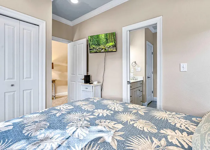 Holiday home Two-story With Pool Ac W&d & Full Kitchen Gulf Shores