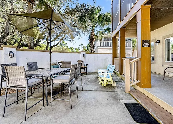 Two-story With Pool Ac W&d & Full Kitchen